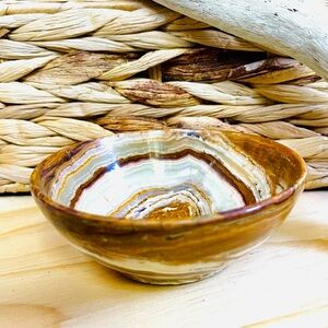 Banded green onyx dish